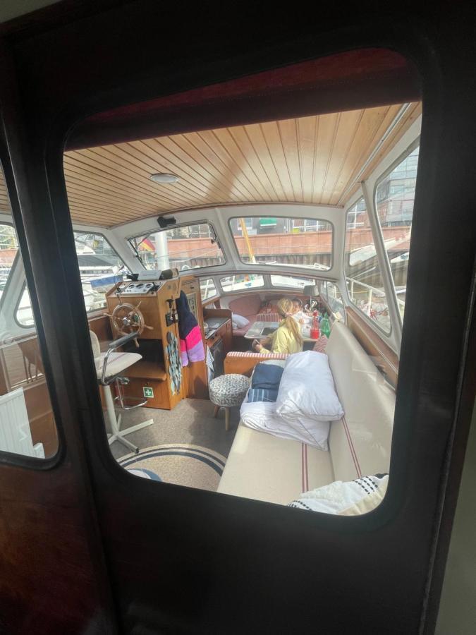 Suesses Motorboot - Bremen Ueberseestadt 외부 사진