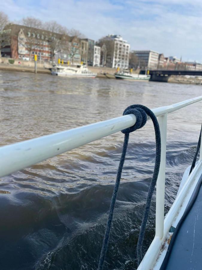 Suesses Motorboot - Bremen Ueberseestadt 외부 사진