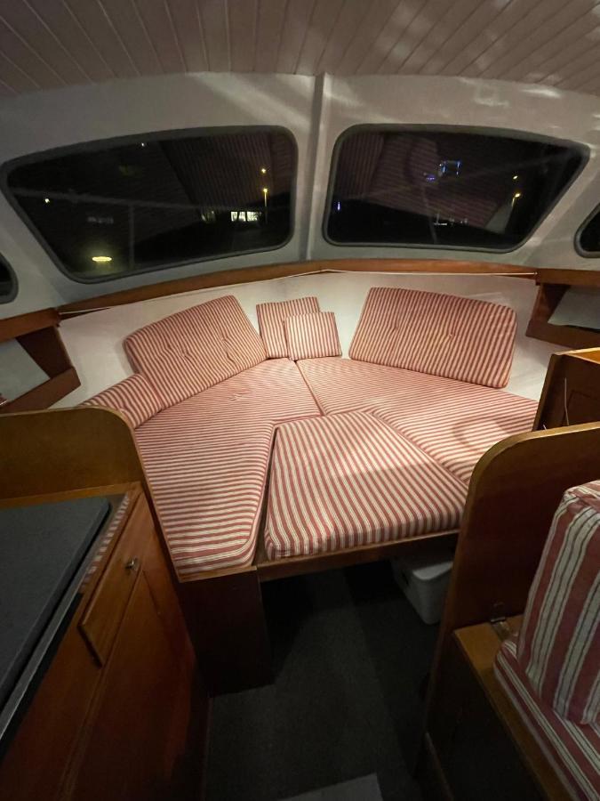 Suesses Motorboot - Bremen Ueberseestadt 외부 사진