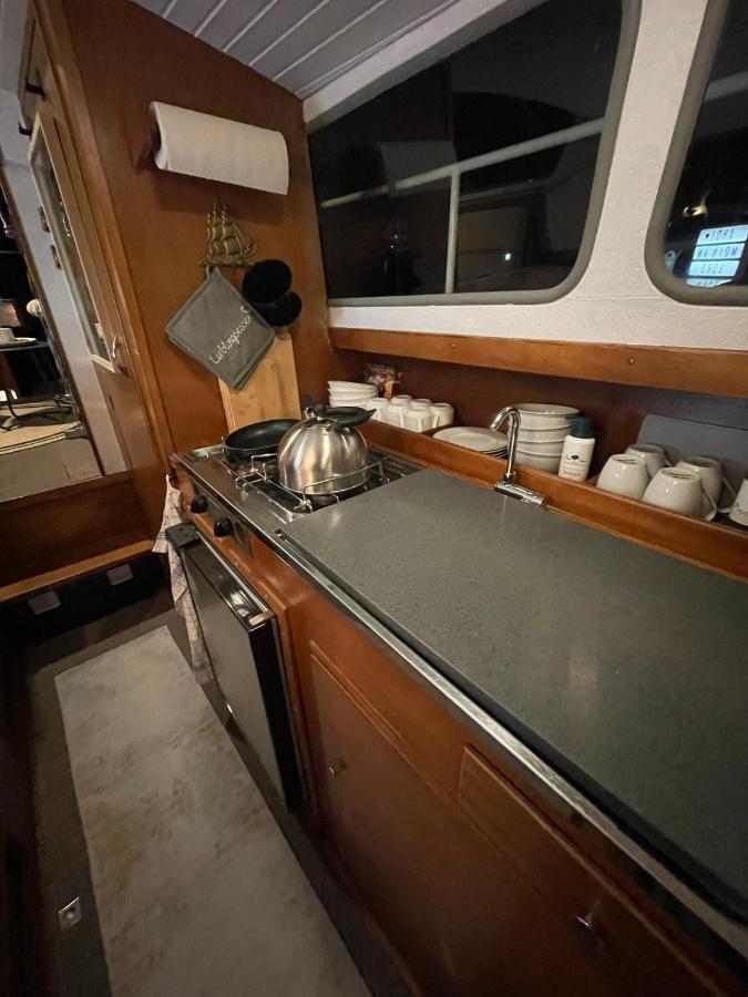 Suesses Motorboot - Bremen Ueberseestadt 외부 사진
