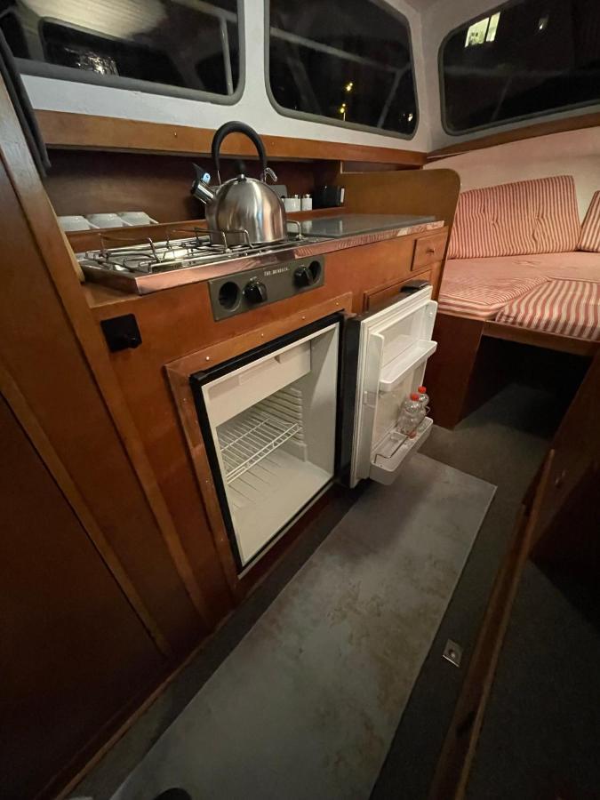 Suesses Motorboot - Bremen Ueberseestadt 외부 사진